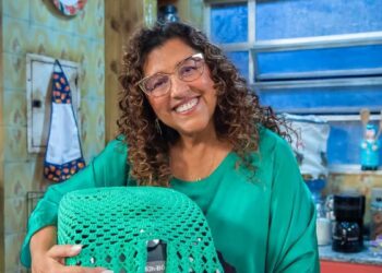 Regina Casé explica fama de antipática e cita ataques que sofreu