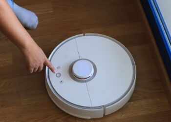 Por que cada vez mais brasileiros estão automatizando a faxina?